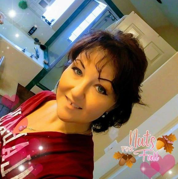 Meet your Posher, Rhonda - Picture 1 of 1